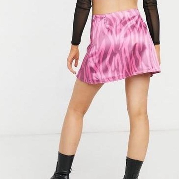 Another Reason a-line mini skirt in satin zebra - Picture 4 of 4